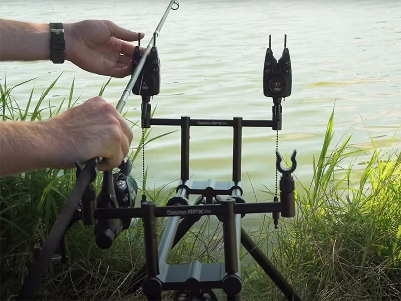 Buzz bar for 3 rods Delphin RPX/TPX BW