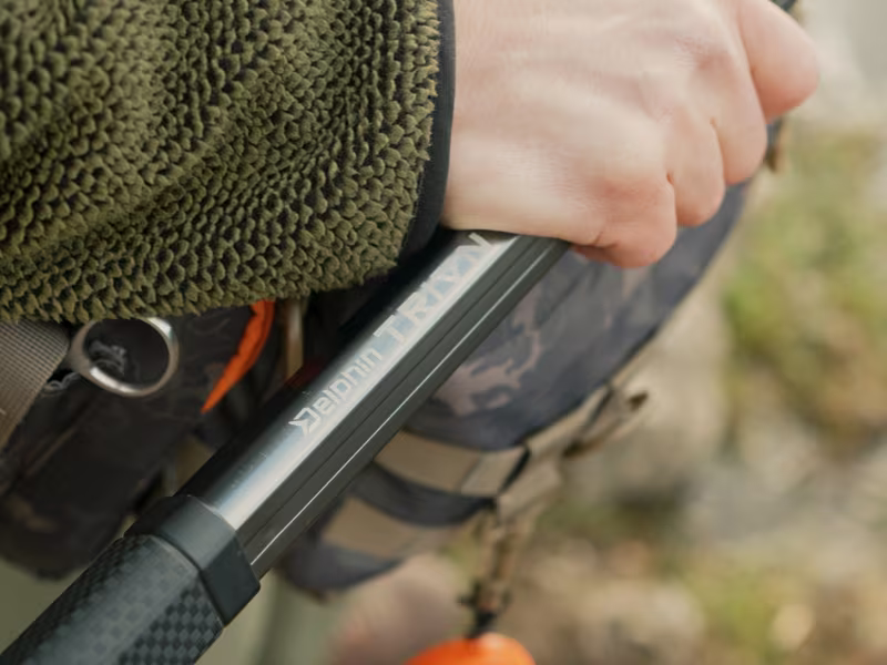 Telescopic landing net handle Delphin TRION