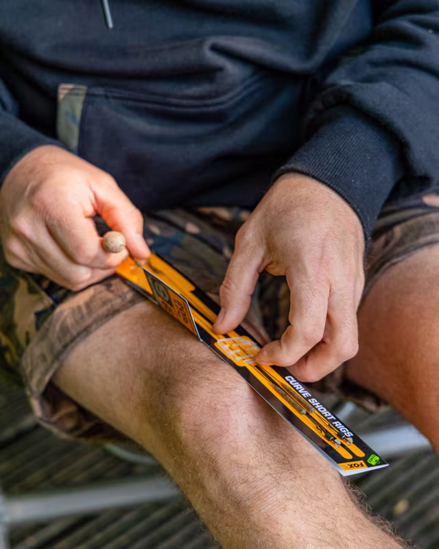 Fox Edges Curve Short Camotex Semi Stiff Ready Rigs