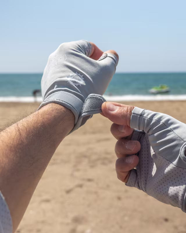 Fox Rage Lightweight UV Gloves