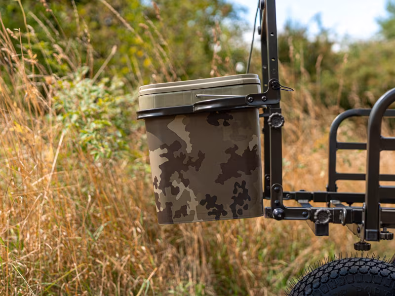 Carp Porter 17L Bucket Bracket
