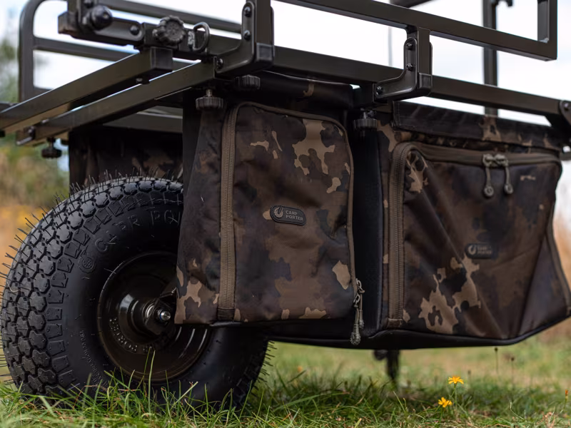 Carp Porter Pannier Dark Kamo