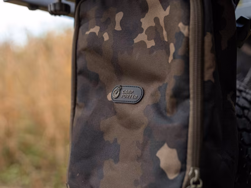 Carp Porter Pannier Dark Kamo