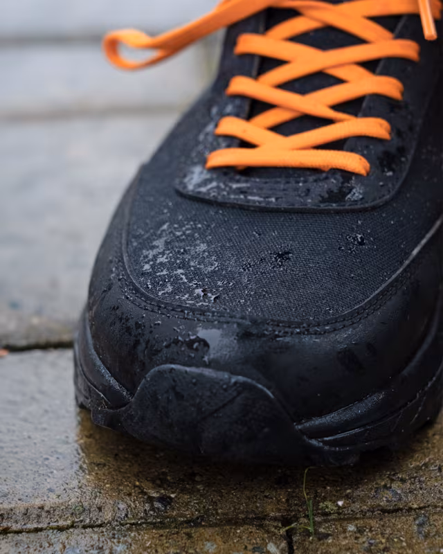 Guru Waterproof Trainer