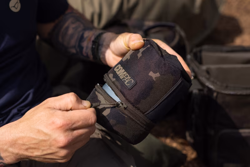 Korda Compac Gas Canister Jacket Dark Kamo
